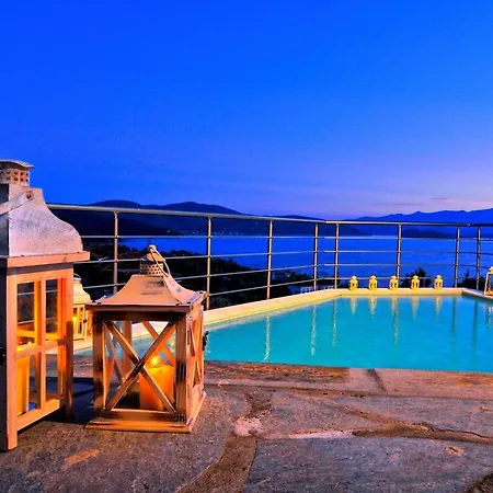 Üdülőközpont Leda Village 4*