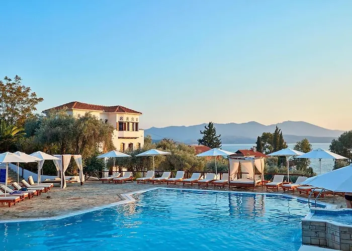 Leda Village אתר נופש 4*