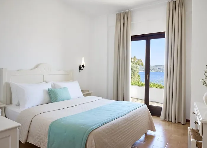 אתר נופש Leda Village 4*